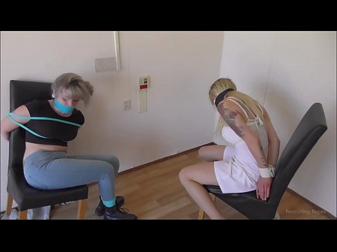 ❤️ Fíkill / bundin og kæfð / stúlka í neyð ❤ Harð klám hjá okkur ❌